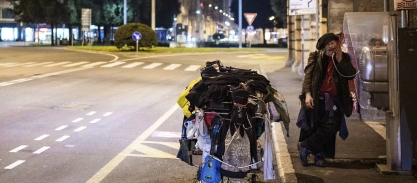 Ραγδαία αύξηση της φτώχειας στην Ιταλία - Συνδέεται άμεσα με την πτώση της αγοραστικής δύναμης των οικογενειών
